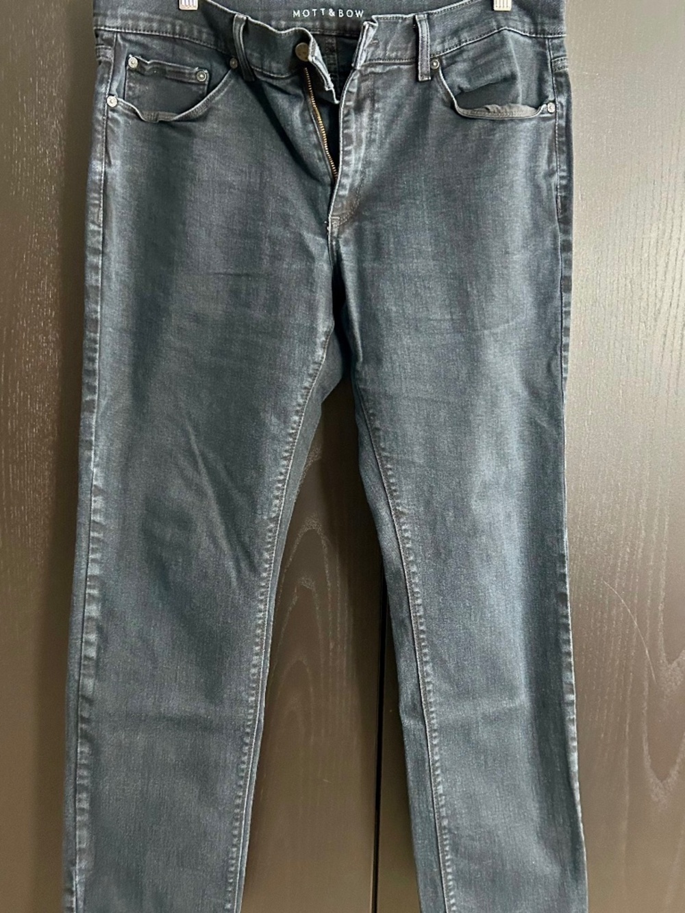 Men’s Mott & Bow Slim Jay Jeans in Black.